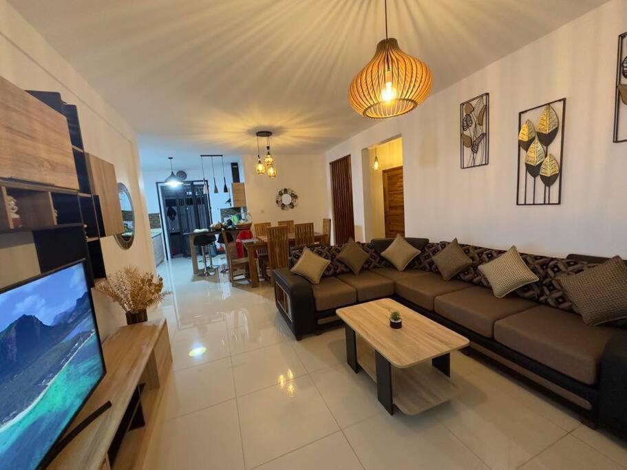Seasand-Entire Luxury 3 Bd Condo - Close To Beach Flic-en-Flacq Kültér fotó