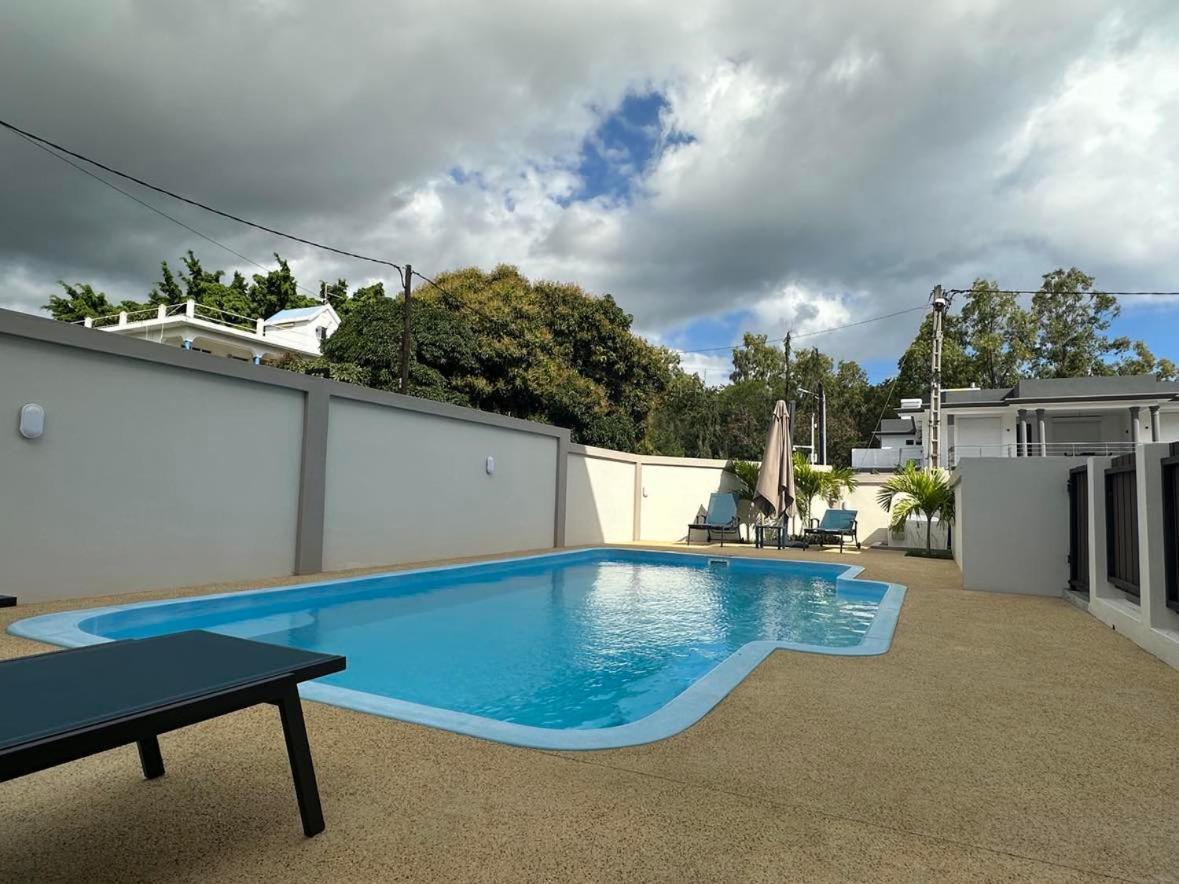 Seasand-Entire Luxury 3 Bd Condo - Close To Beach Flic-en-Flacq Kültér fotó