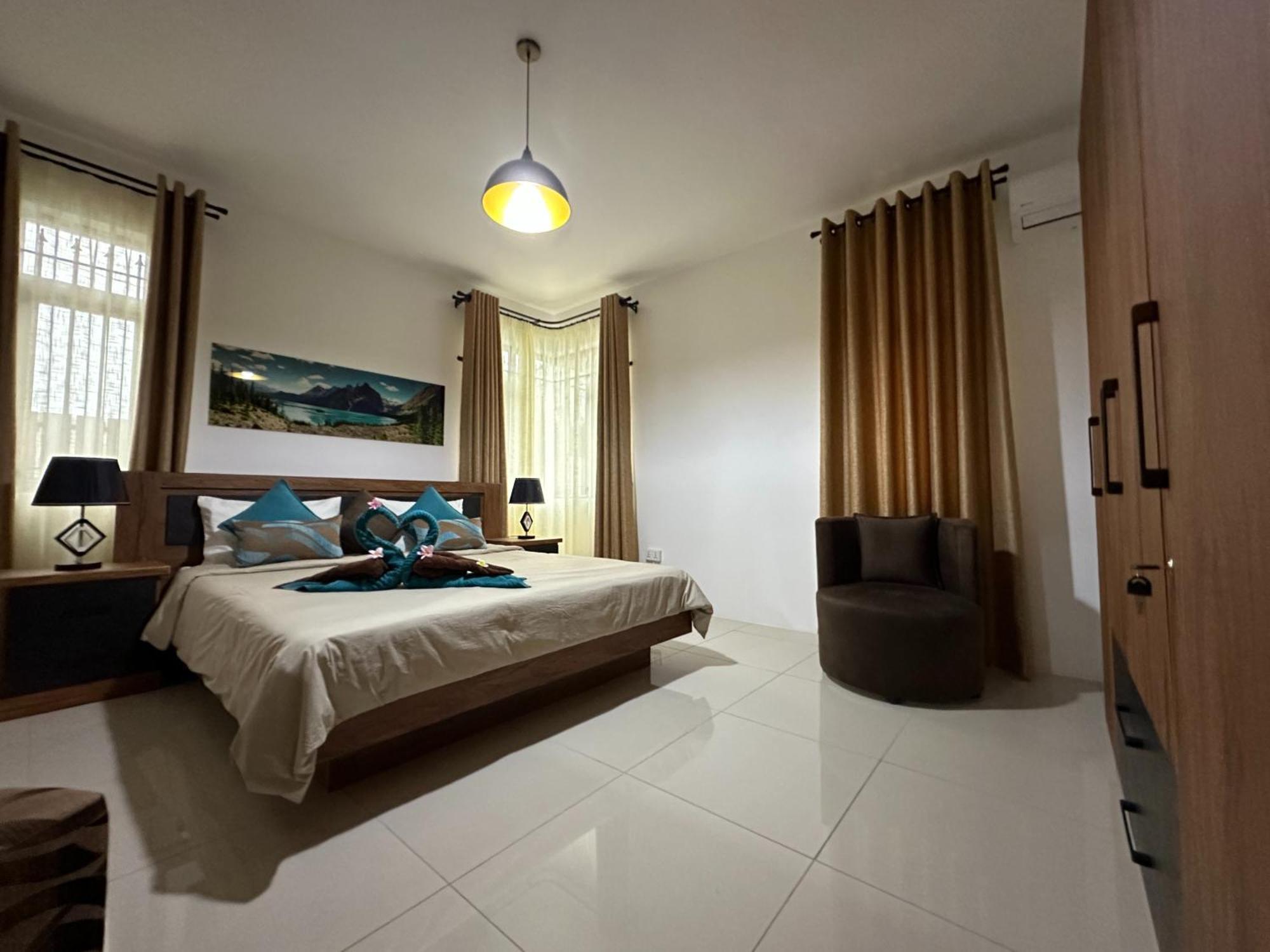 Seasand-Entire Luxury 3 Bd Condo - Close To Beach Flic-en-Flacq Kültér fotó